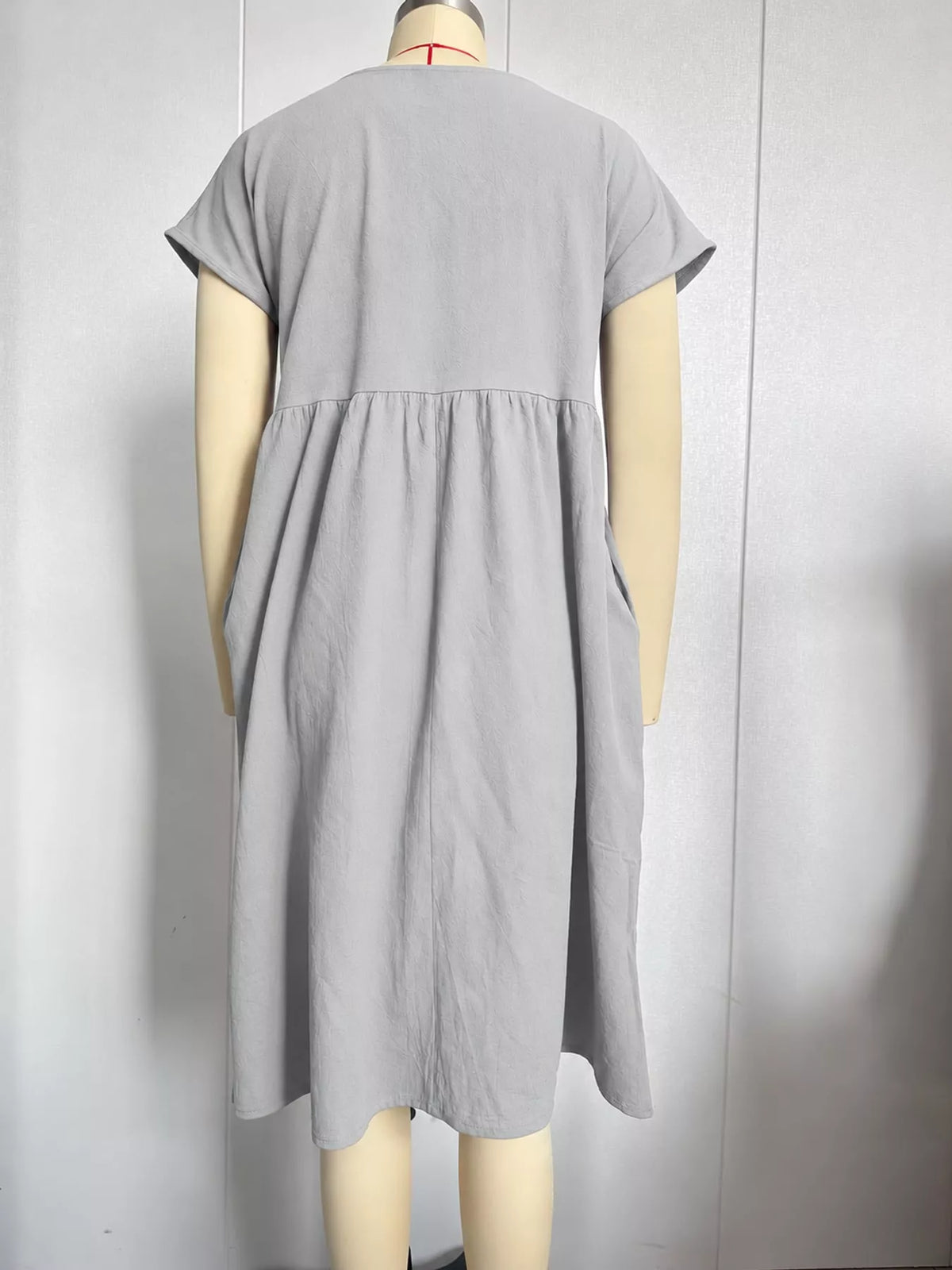 Round neck short sleeve midi dress, back view