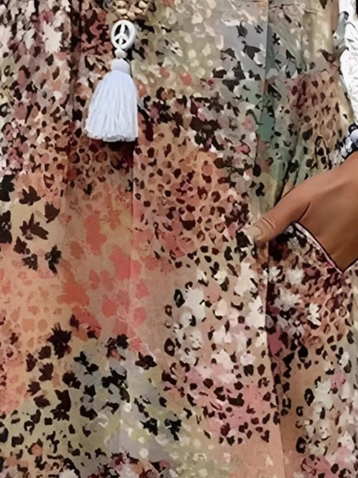 V-neck 3/4 sleeve knee dress, construction and design details
