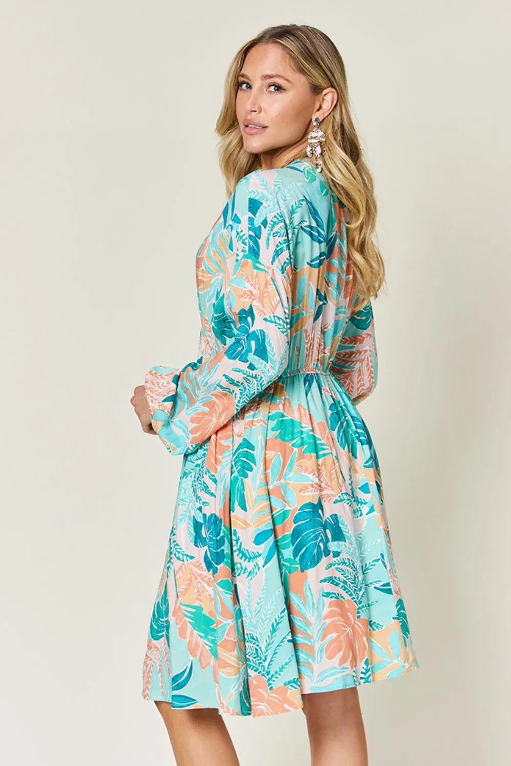 Women's apparel – product view 5