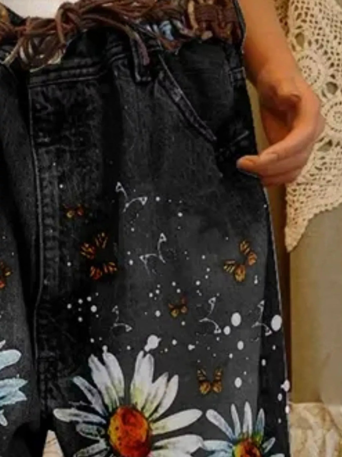 Trendsi Full Size Floral Distressed Cropped Jeans Plus Size -