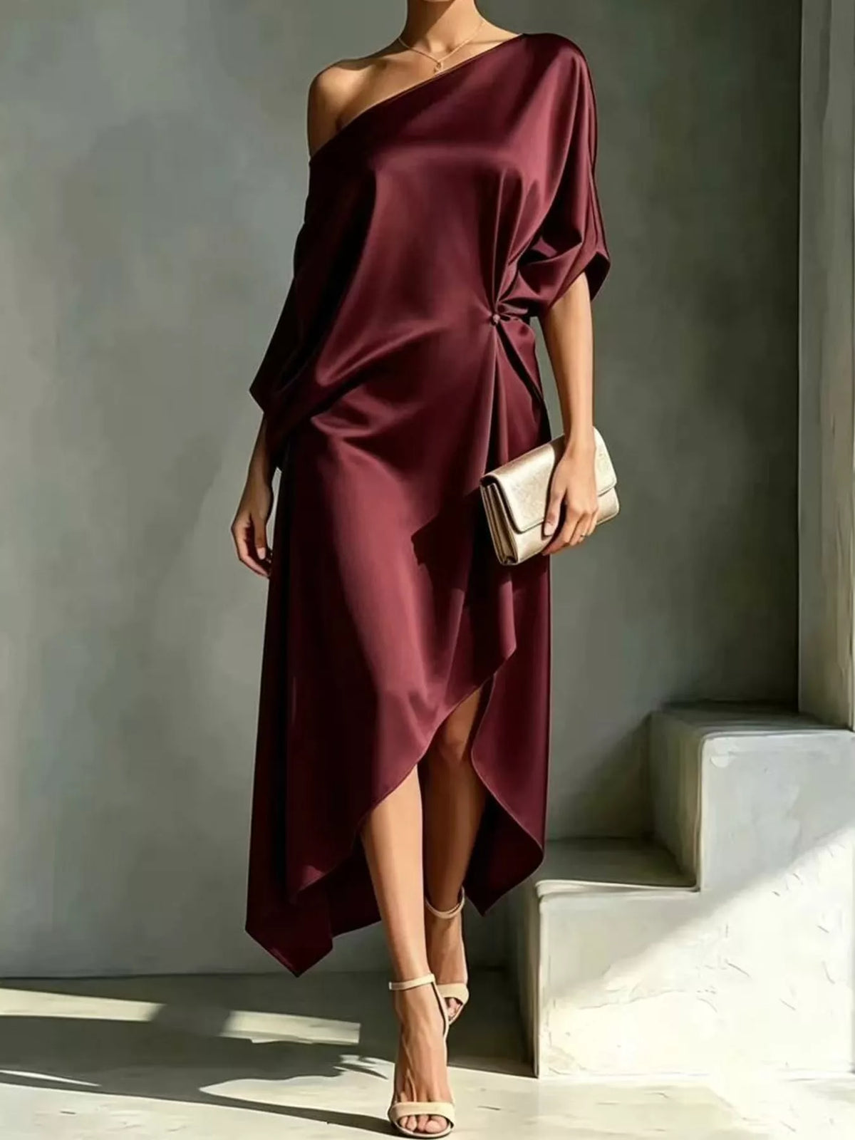 One-shoulder dress, burgundy front