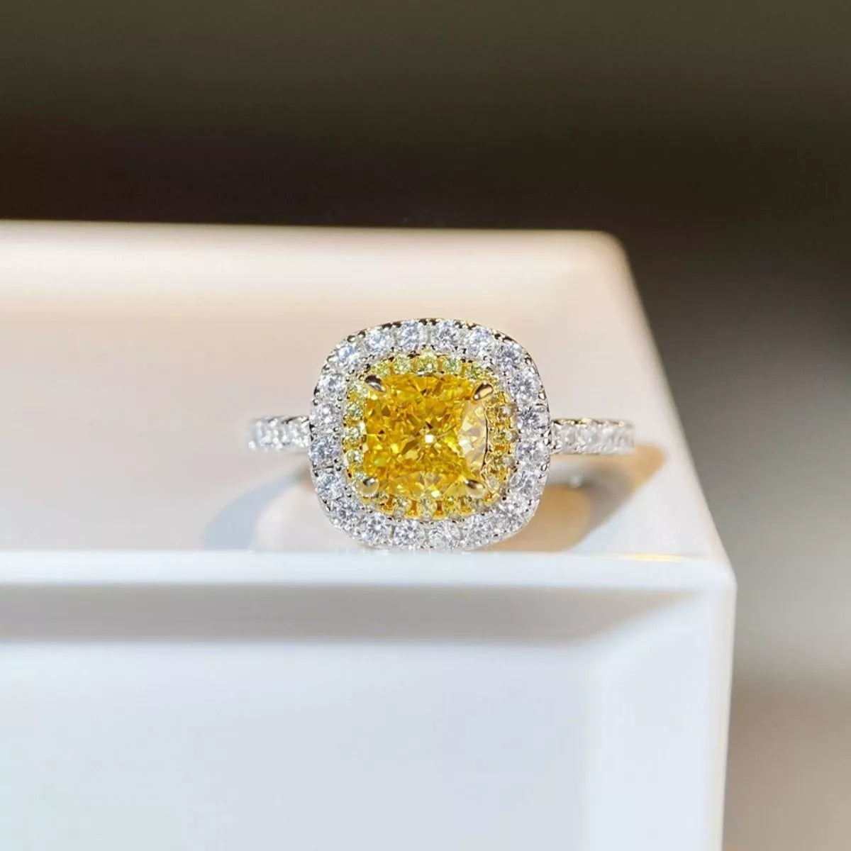 Trendsi 925 Sterling Silver Zircon Cushion Cut Ring -