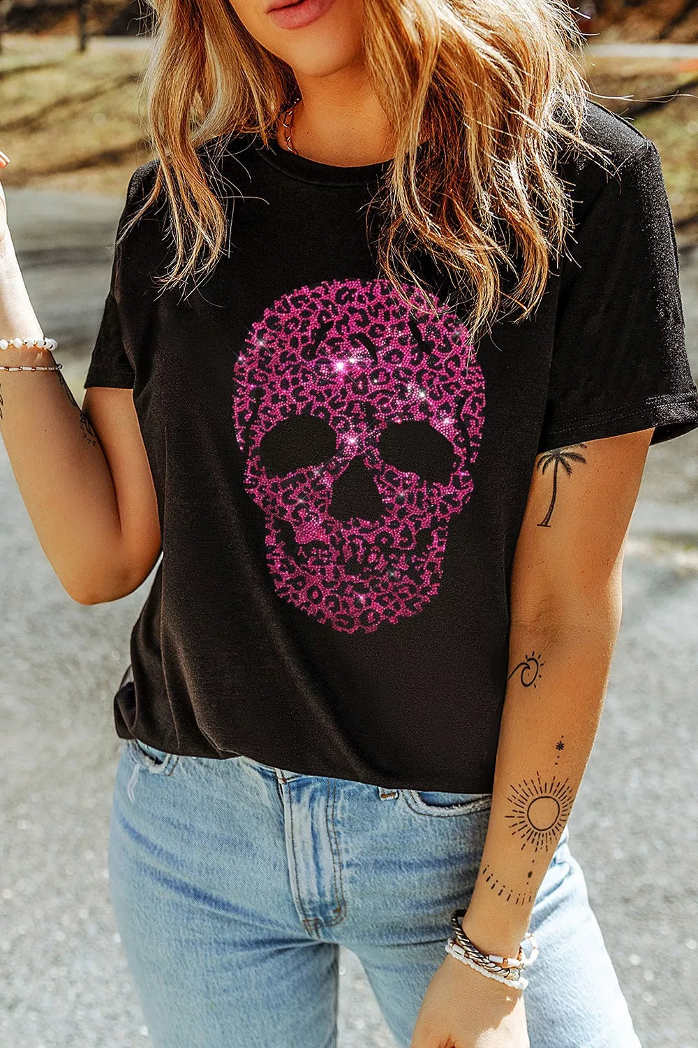 Trendsi Rhinestone Skull Graphic Crew Neck T Shirt -