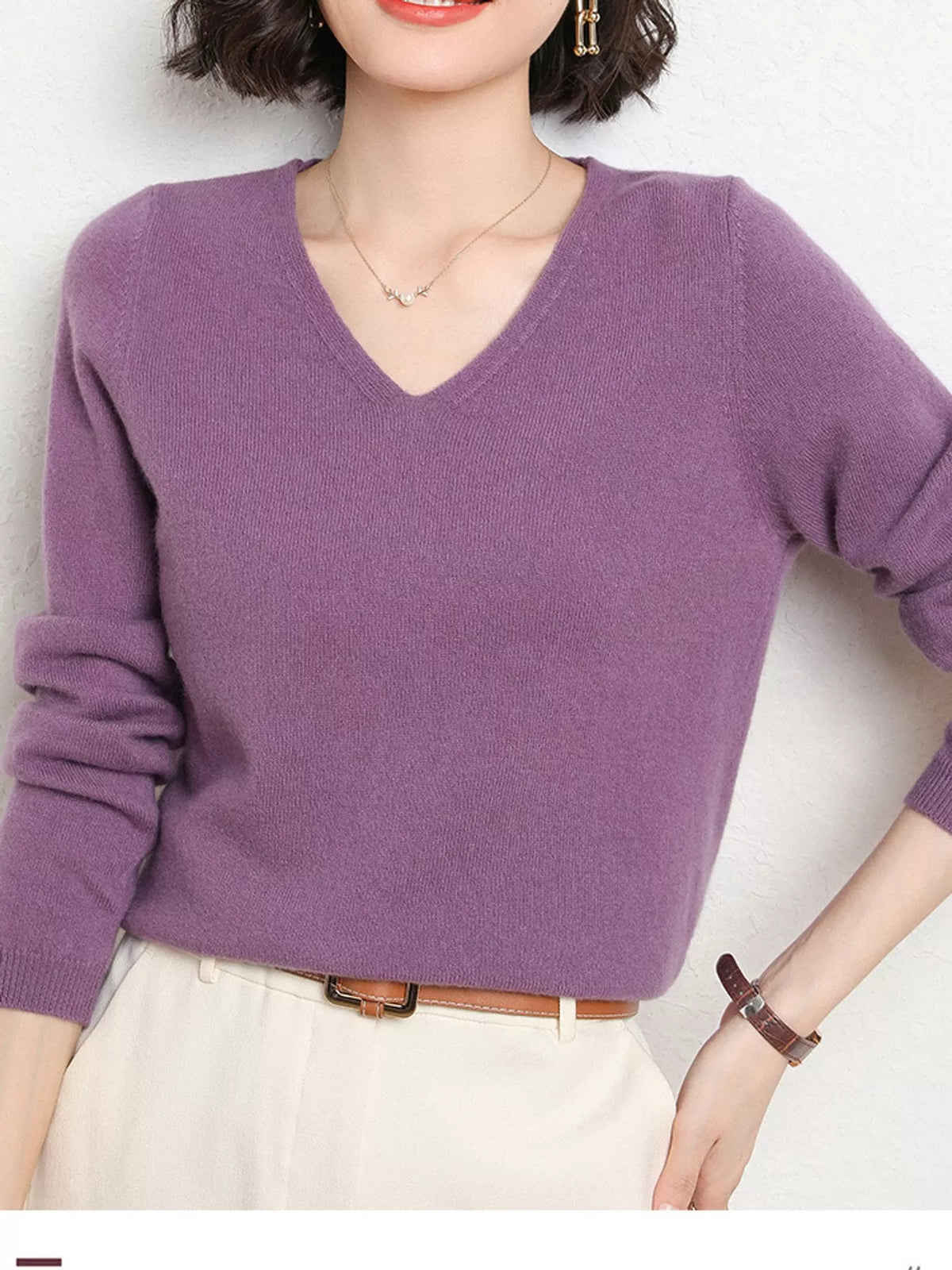 Purple v-neck long sleeve knit top