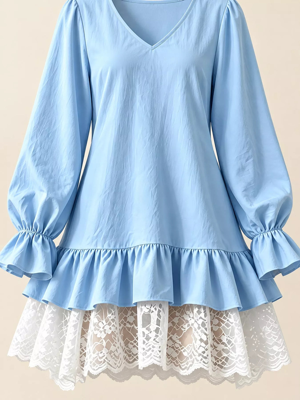 Lace-hem dress, blue sleeve and hem detail