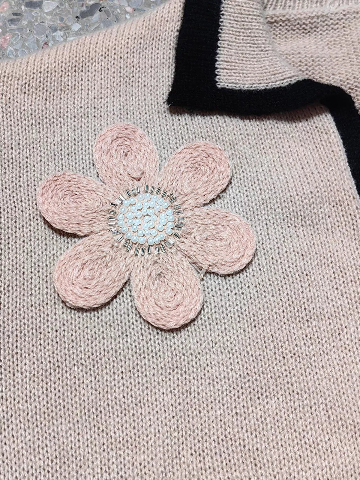 Flower contrast-trim dropped-shoulder sweater