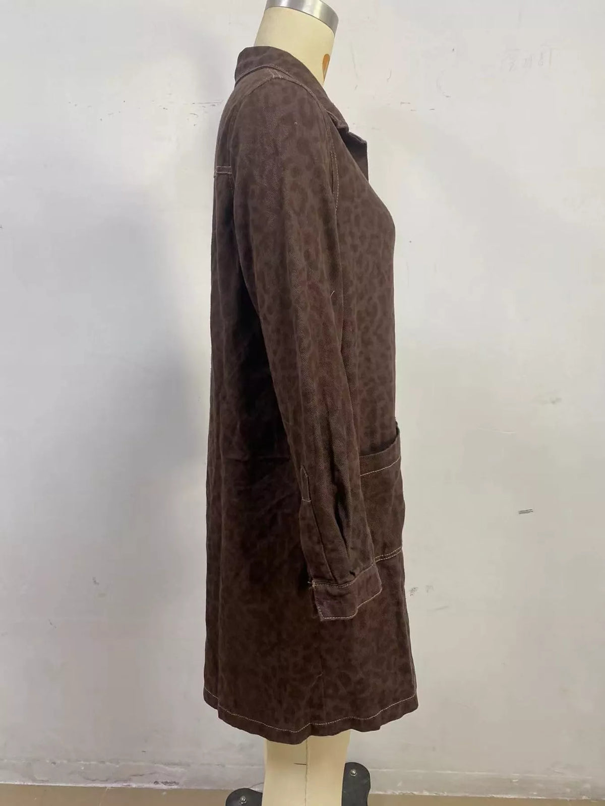 Denim shirt dress, brown leopard-print mannequin side