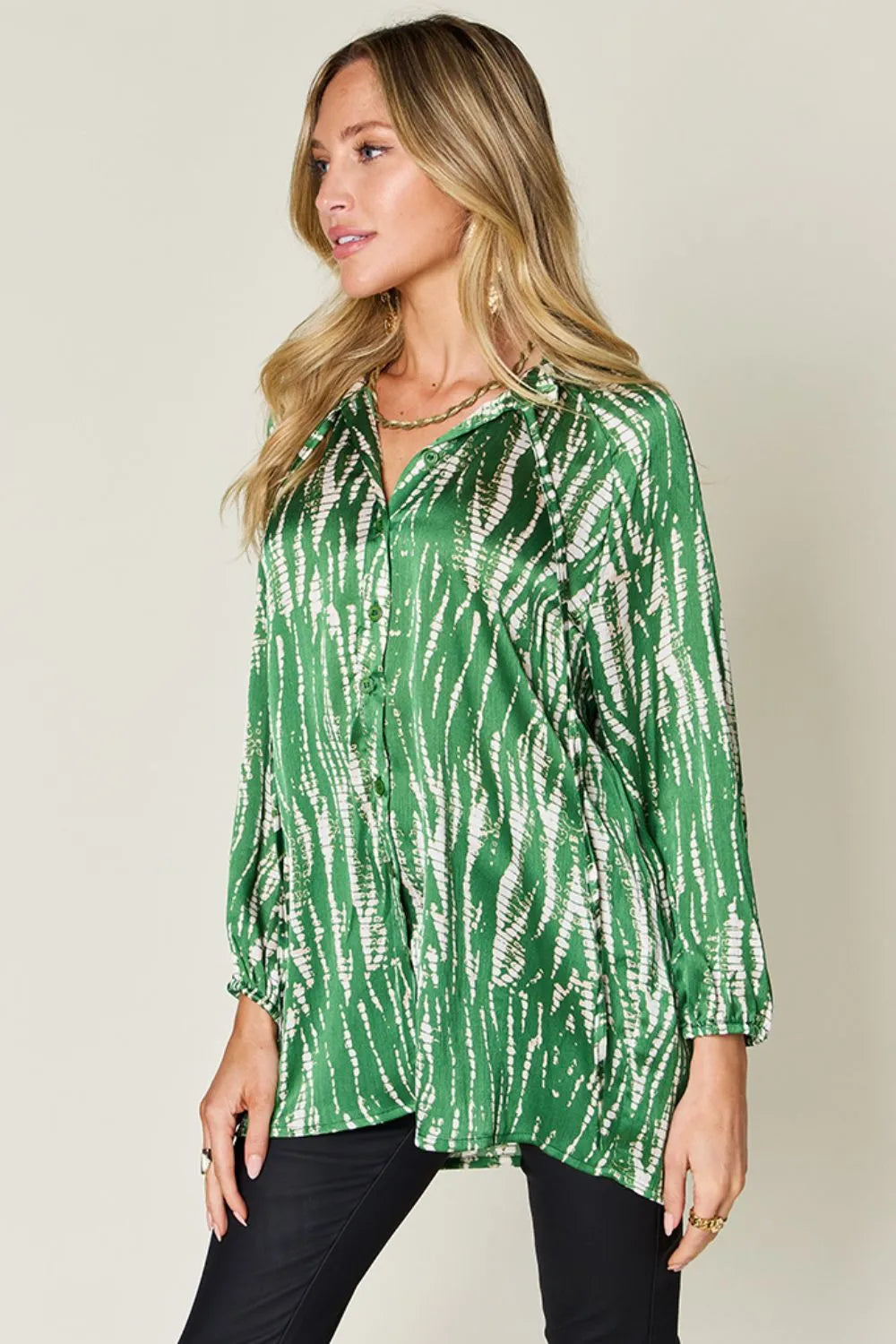 Women's apparel – product view 23