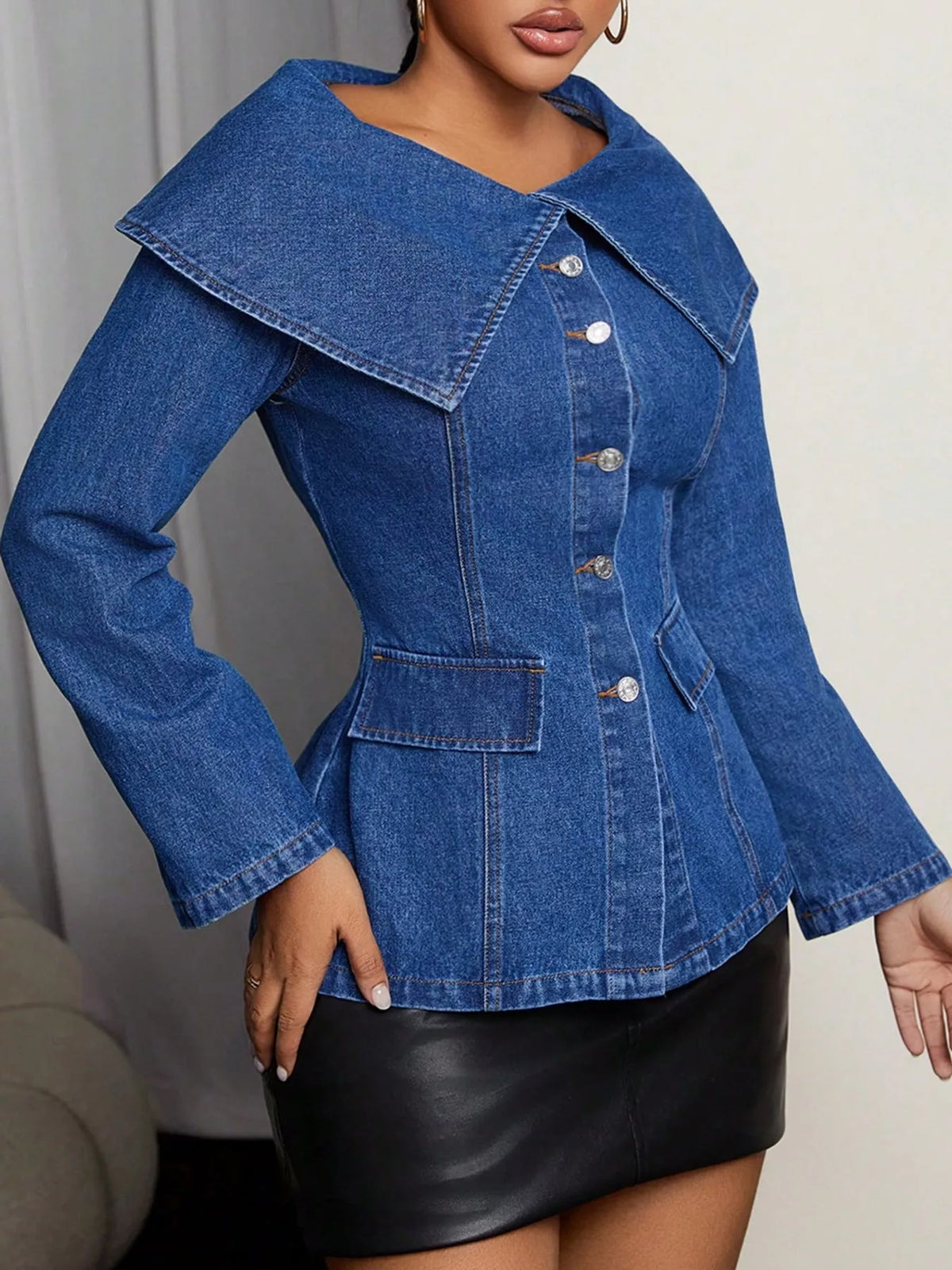 Wide-collar denim jacket, blue side