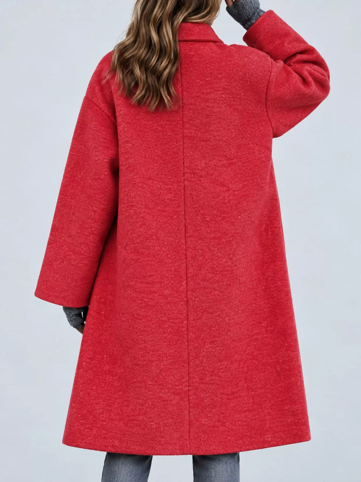 Red lapel collar one button coat, back view