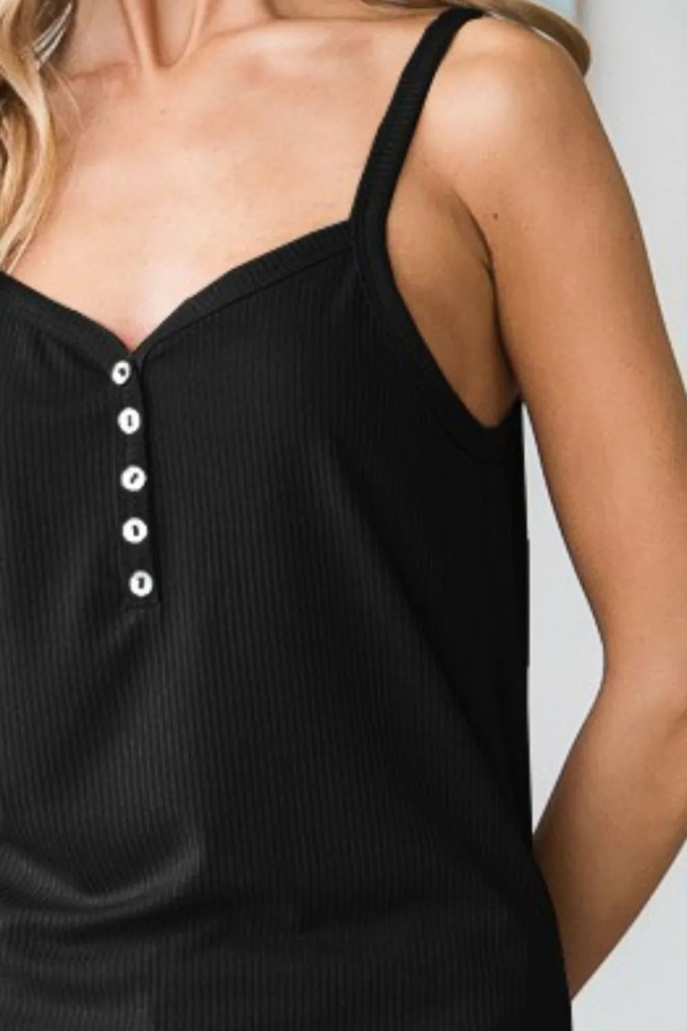 Women's apparel – product view 3