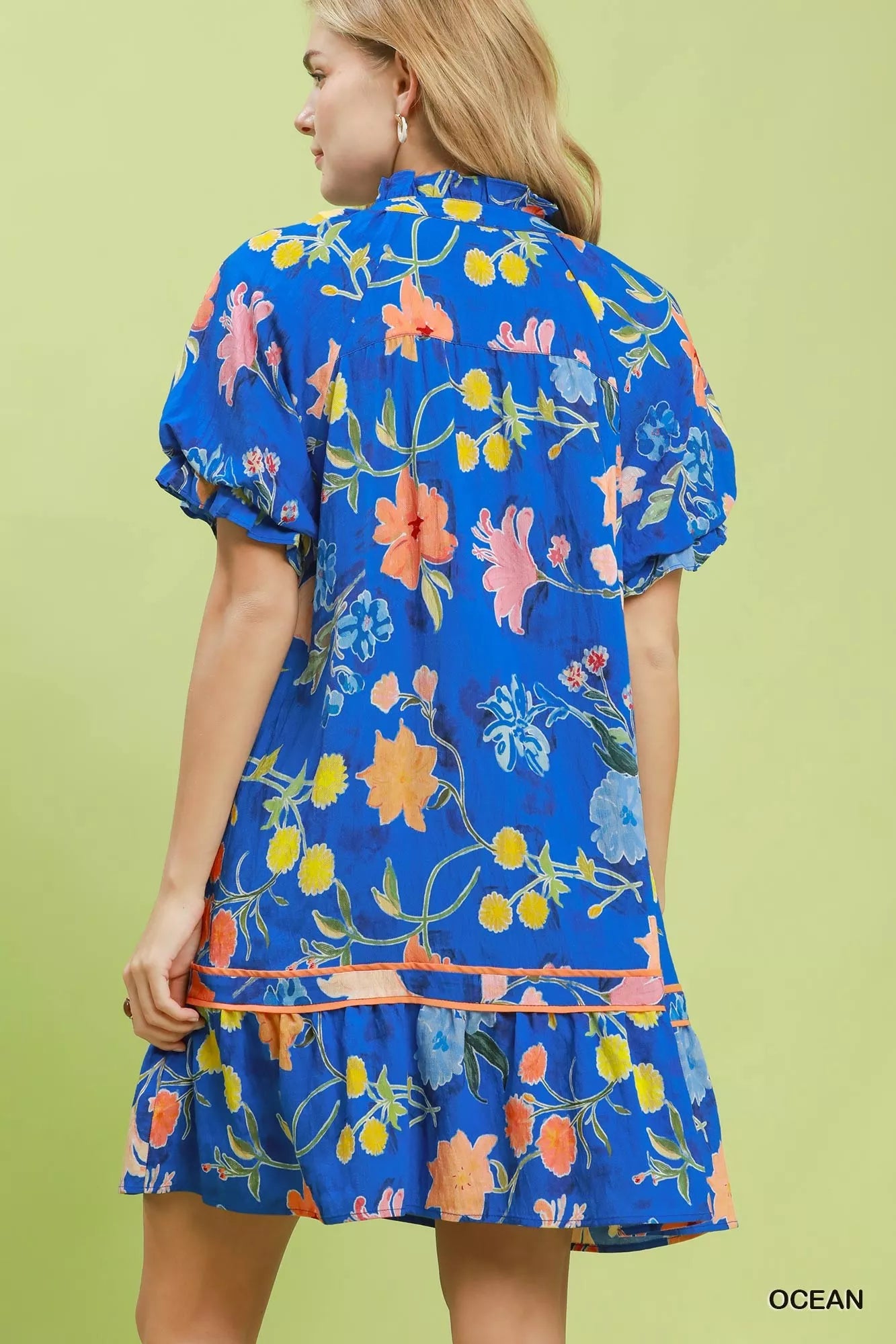 Women's apparel – product view 3