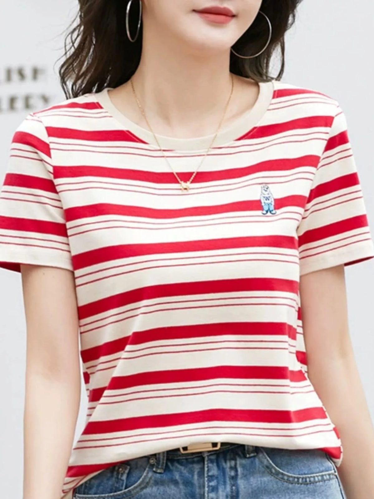 Red - Striped striped crew neck embroidered t-shirt