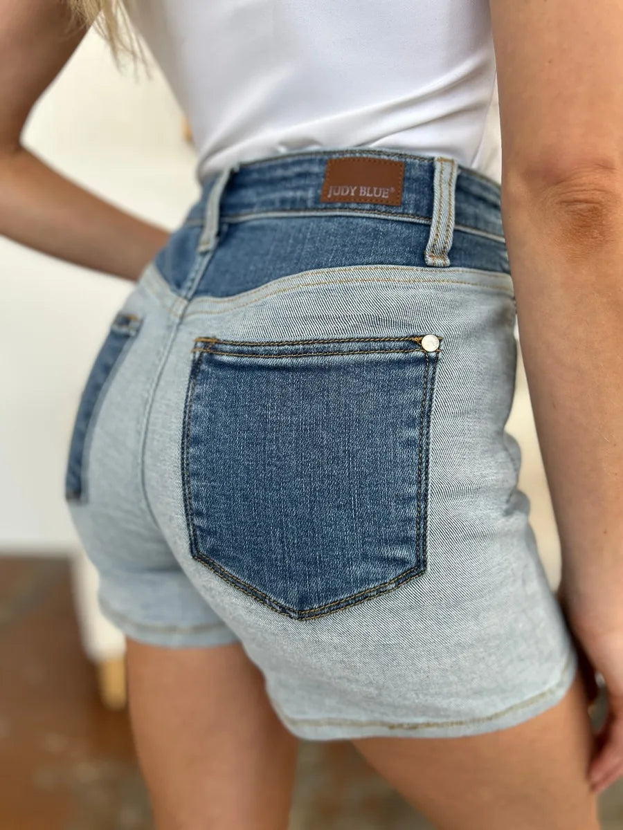 Women's shorts – product view 4