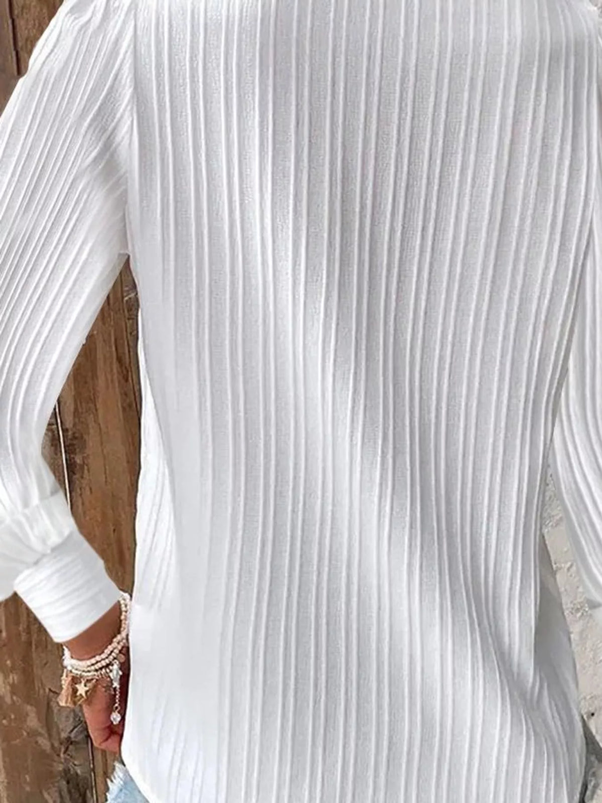 Long-sleeve blouse, garment detail