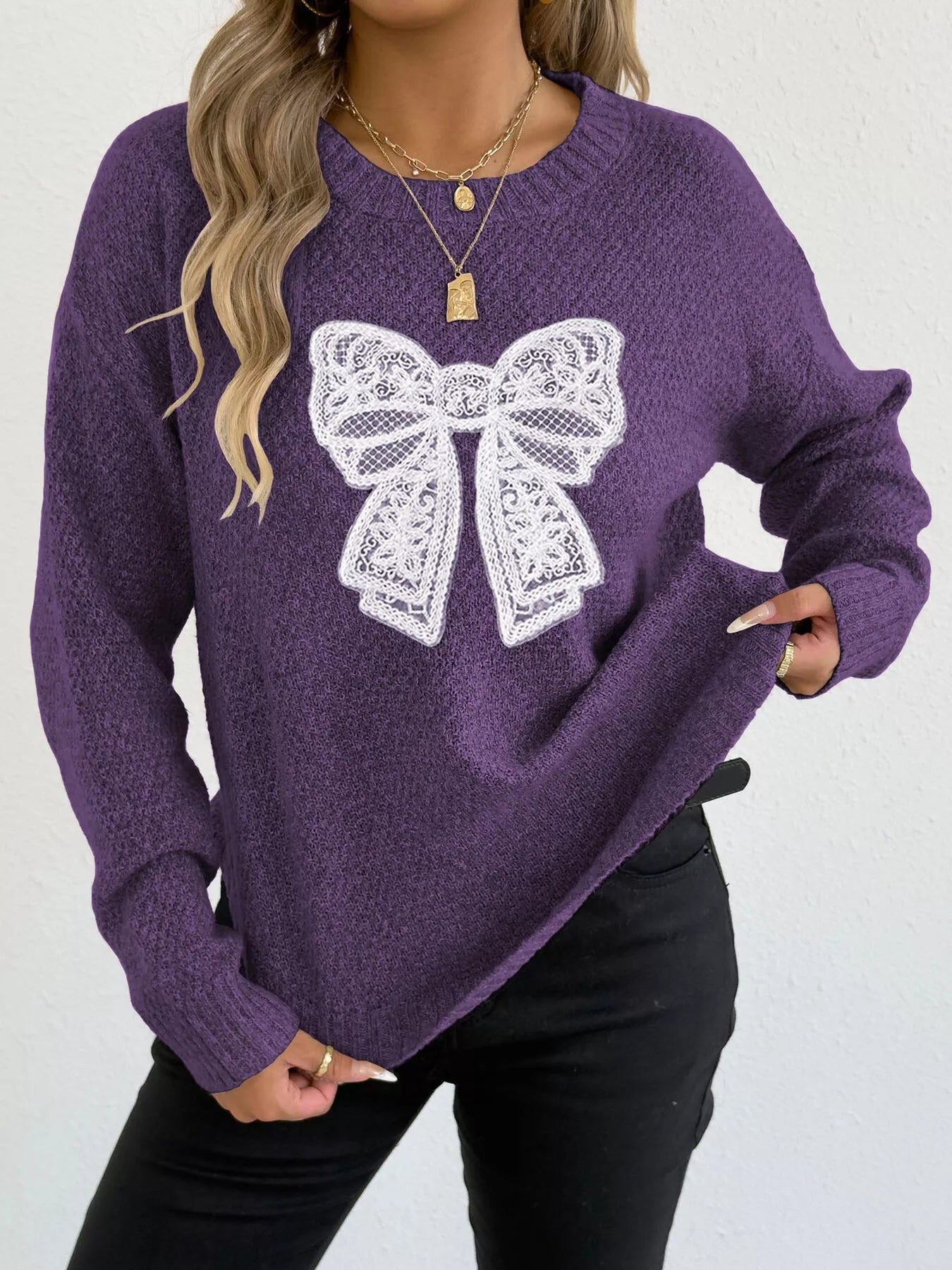 Lace bow embroidered round-neck sweater