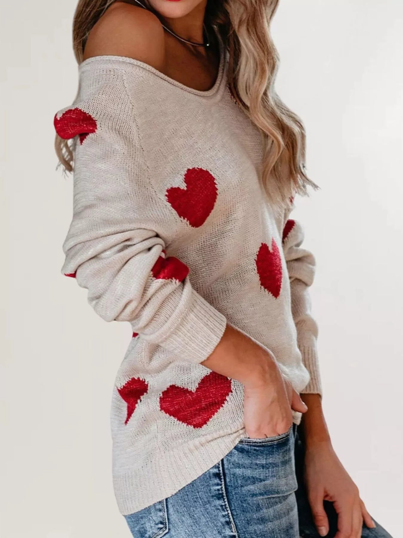 Trendsi Heart Pattern V-Neck Sweater -
