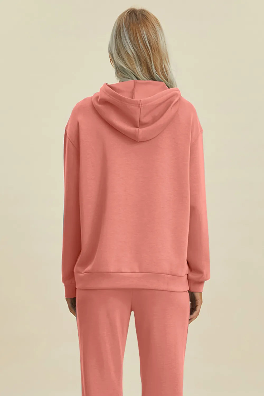 Drawstring long-sleeve hoodie with kangaroo pocket