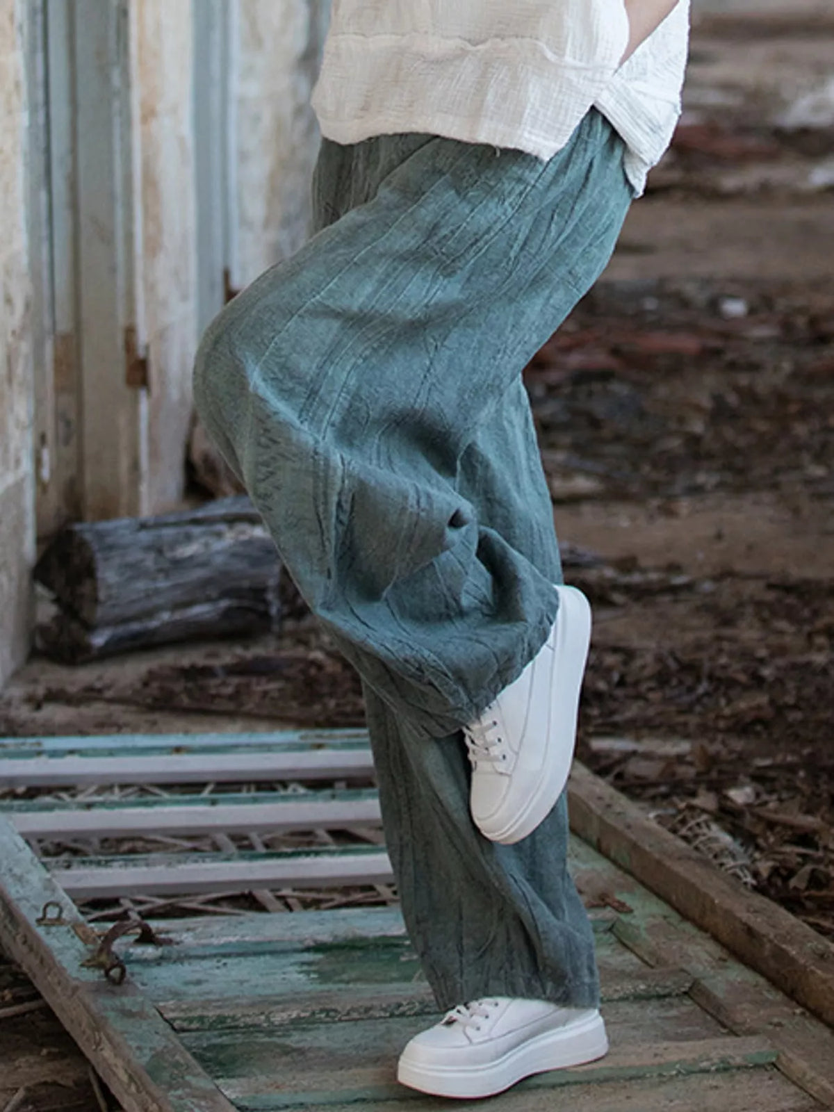 pants, side view