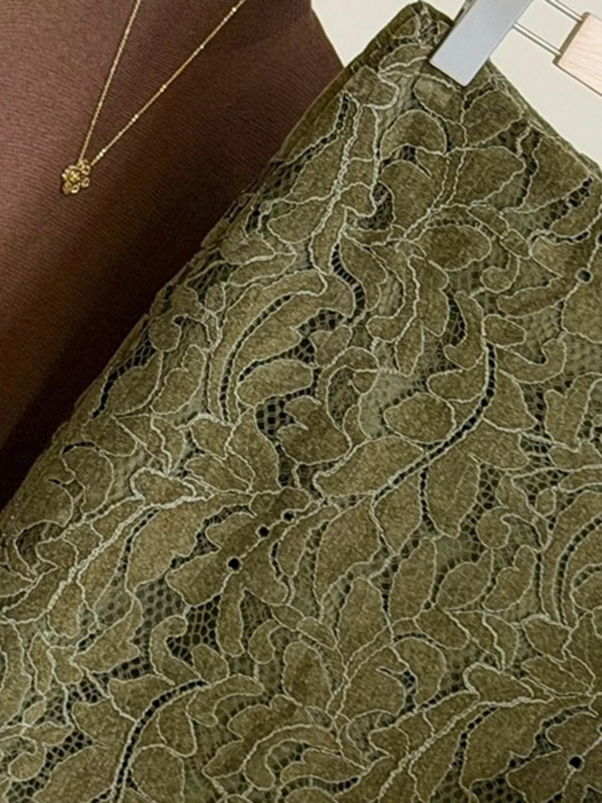 Vintage Green high-waisted lace skirt