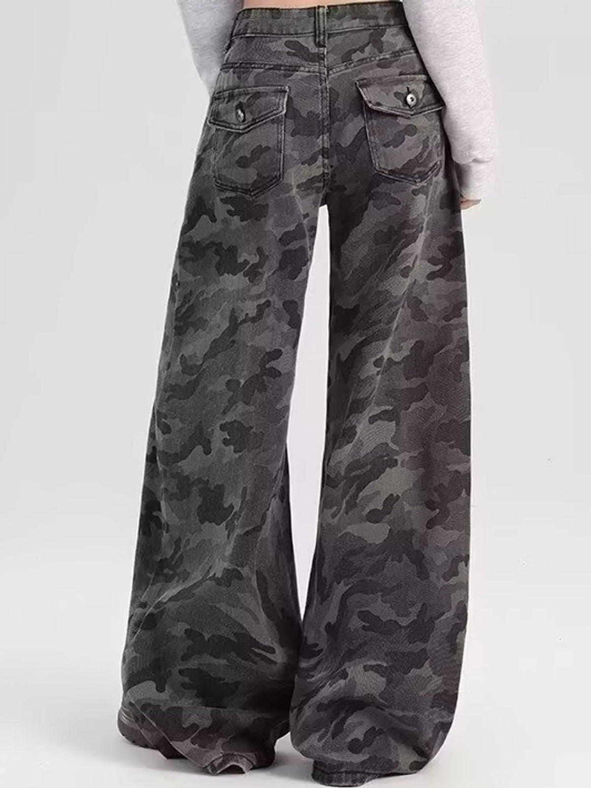 Camouflage jeans, gray camouflage front