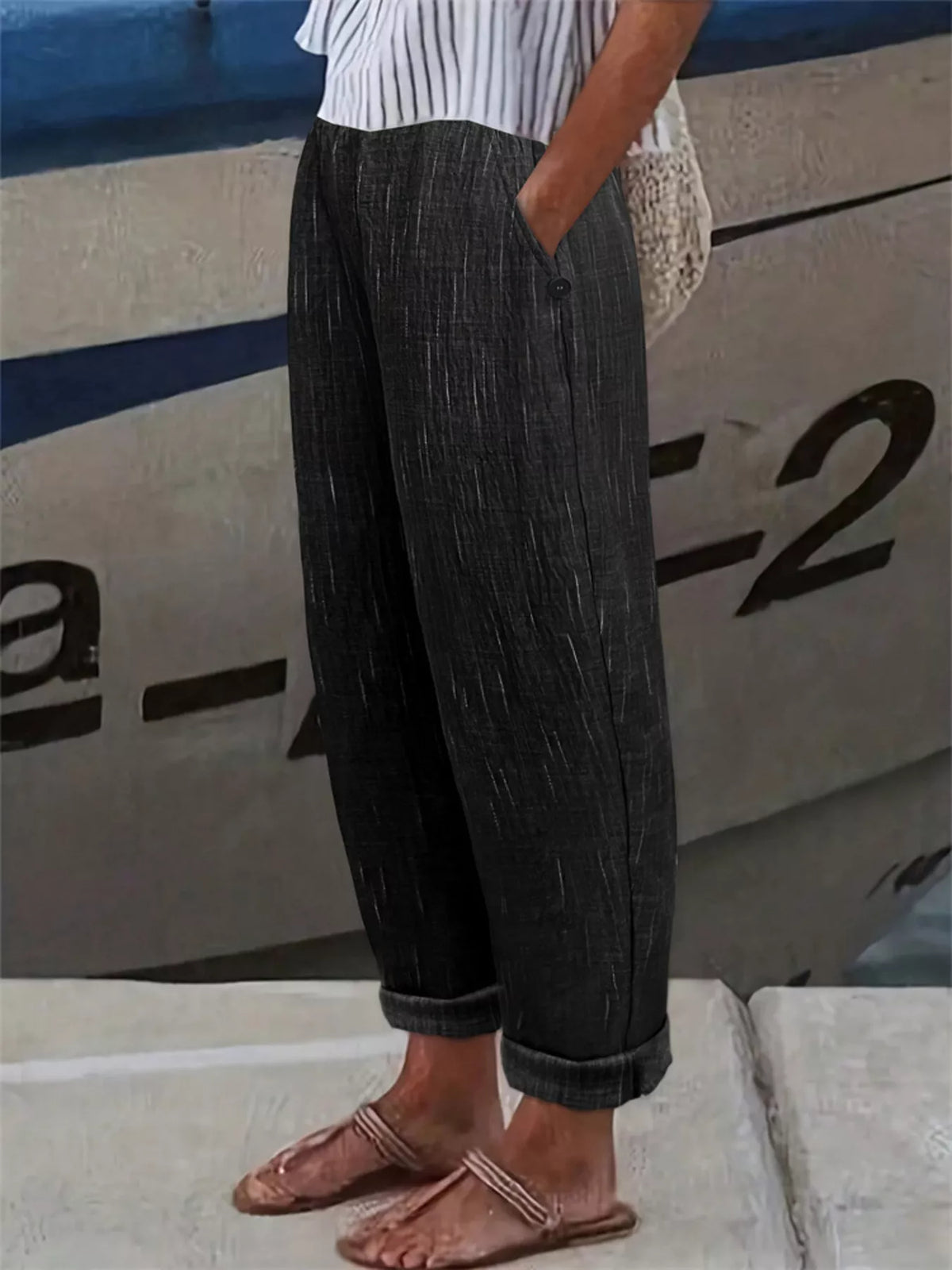 Black loose fit cropped pants