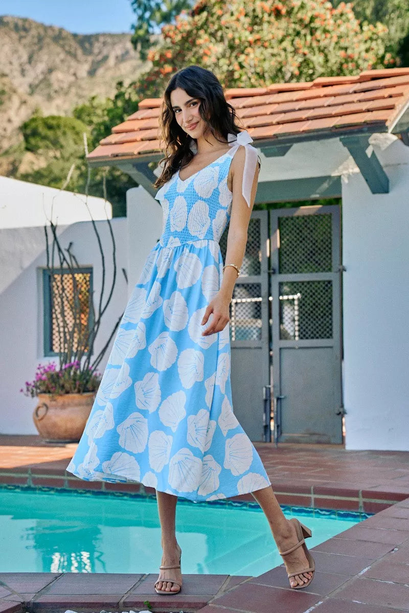 Women's apparel – product view 7