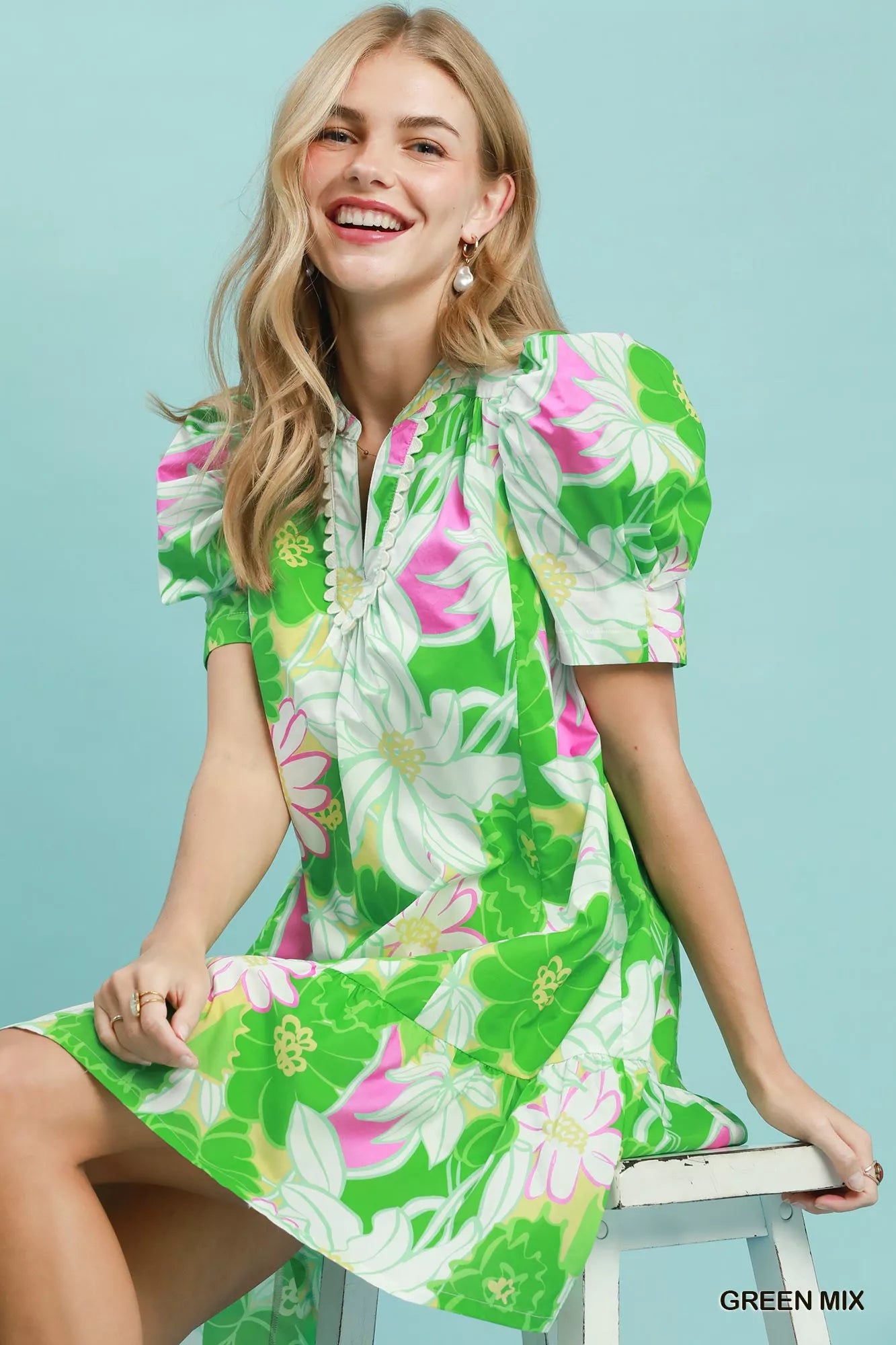 Women's apparel – product view 6