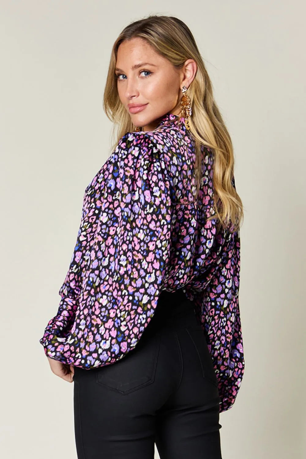 Women's apparel – product view 3