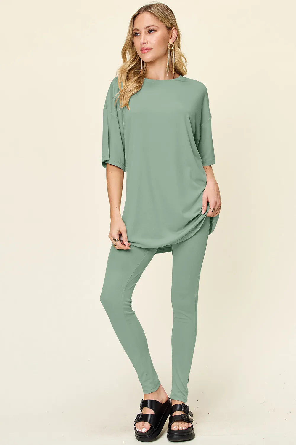 Women's clothing set – product view 10