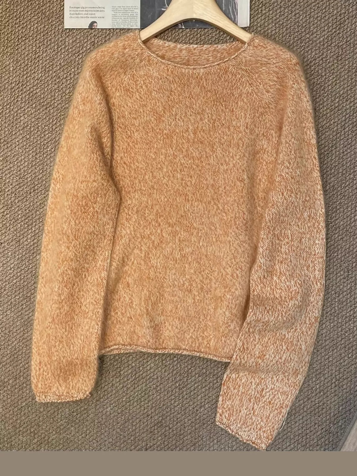 Round neck long sleeve sweater, product view