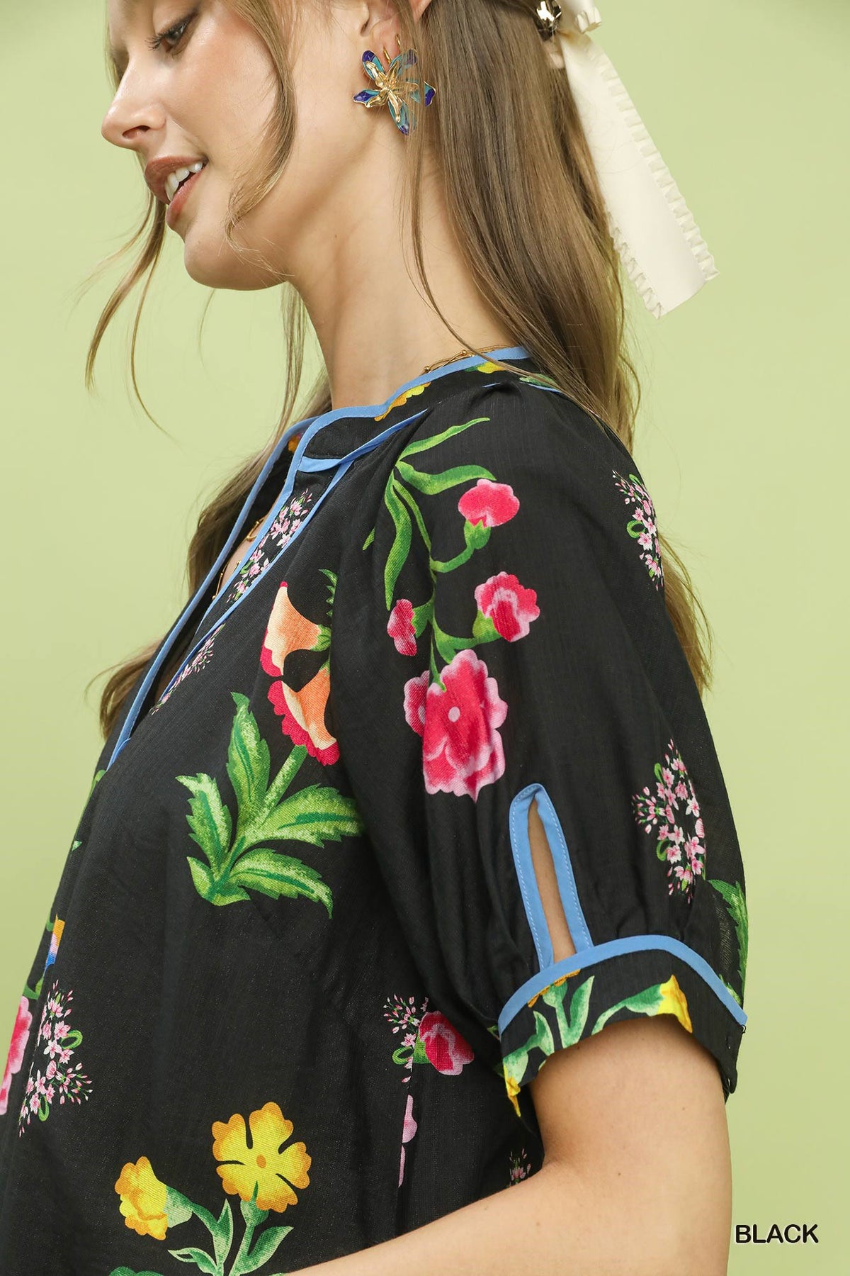 Women's Botanical Print Button-Front Blouse With Blue Trim — product view 4
