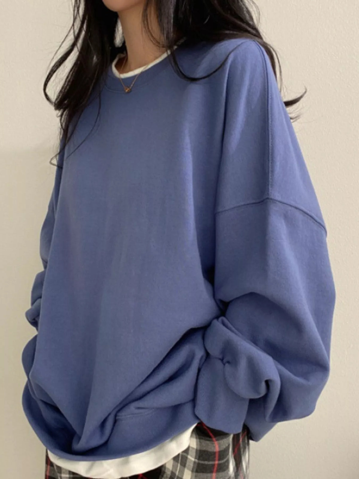 Long-sleeve sweatshirt