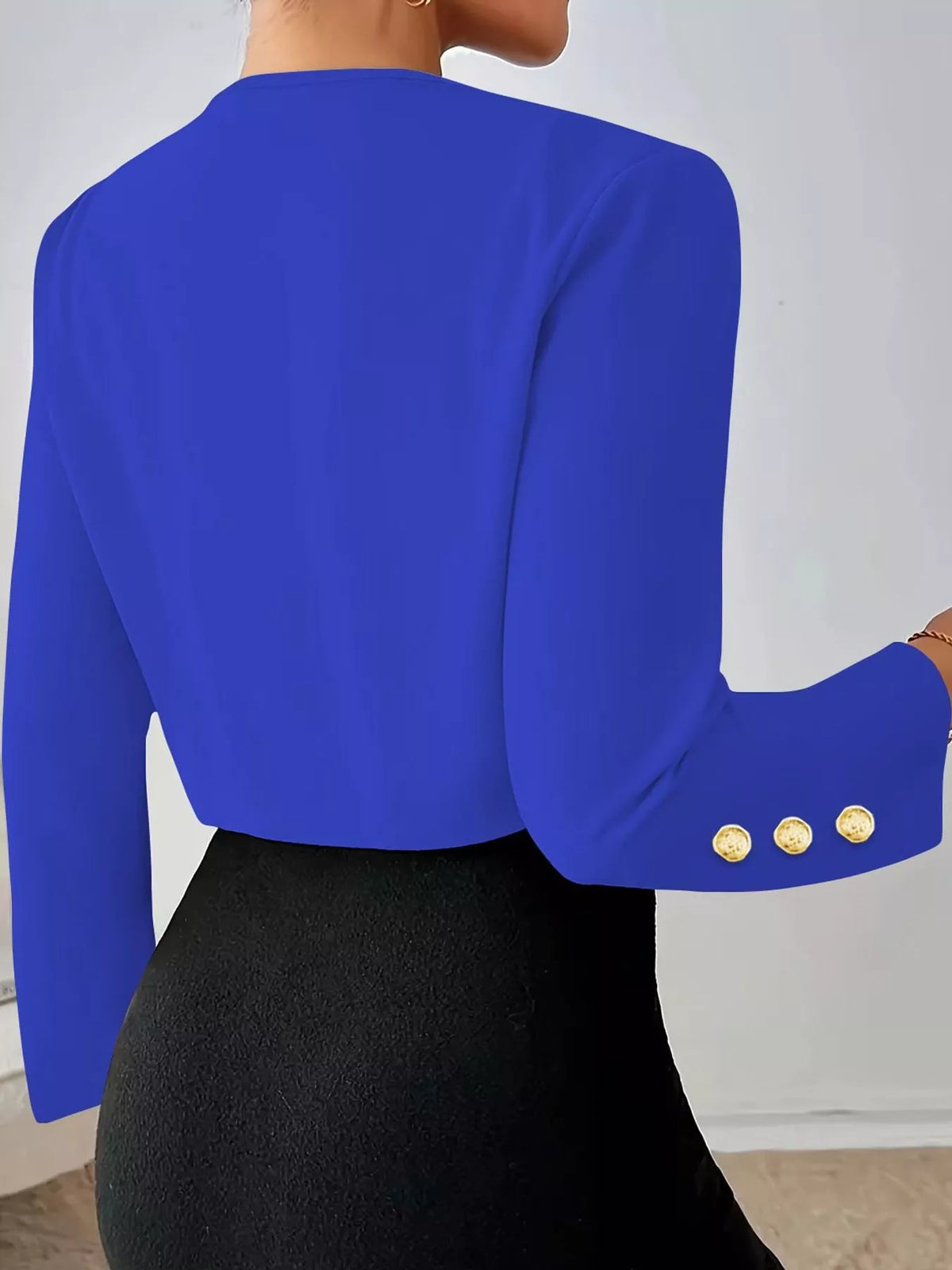 Round neck long sleeve blazer, back view