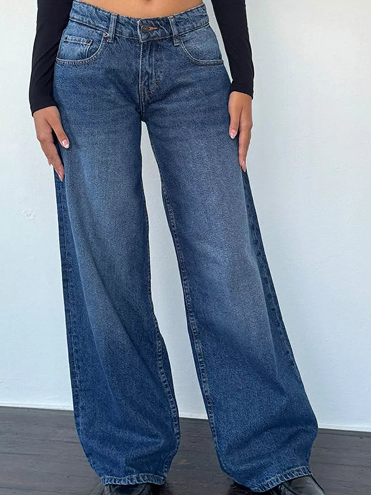 Wide-Leg Vintage Wash Jeans in blue, front view