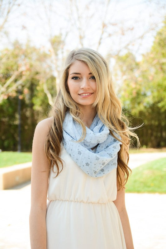 Niobe Clothing Whimsical Floral Daisy Design Infinity Loop Scarf in Light Blue - Scarves