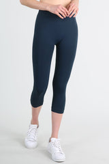 Seamless Nylon Capri Leggings