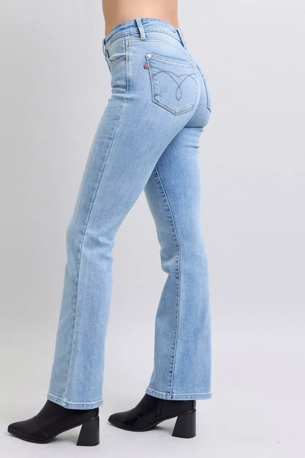 Women's jeans – product view 9