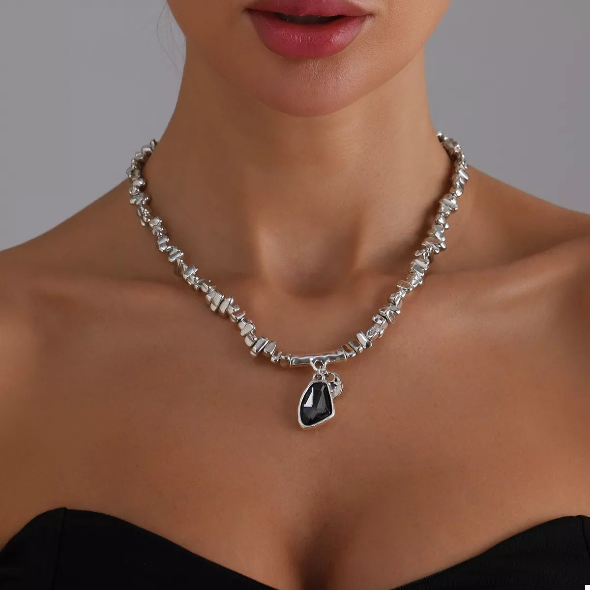 Trendsi Silver-Plated Minimalist Pendant Necklace -