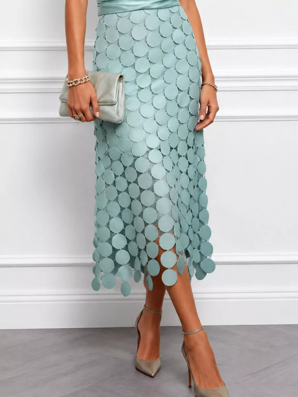 Circular Applique Sleeveless Midi Dress — construction details