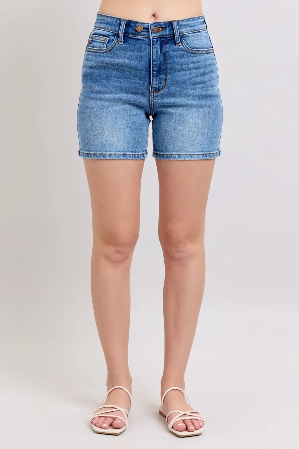 Women's shorts – product view 17