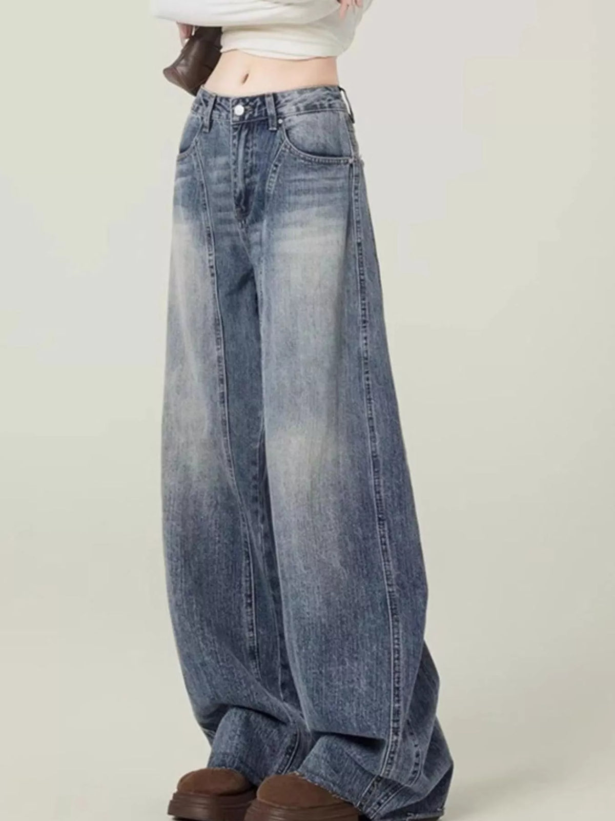Vintage Wide-Leg Jeans in vintage blue
