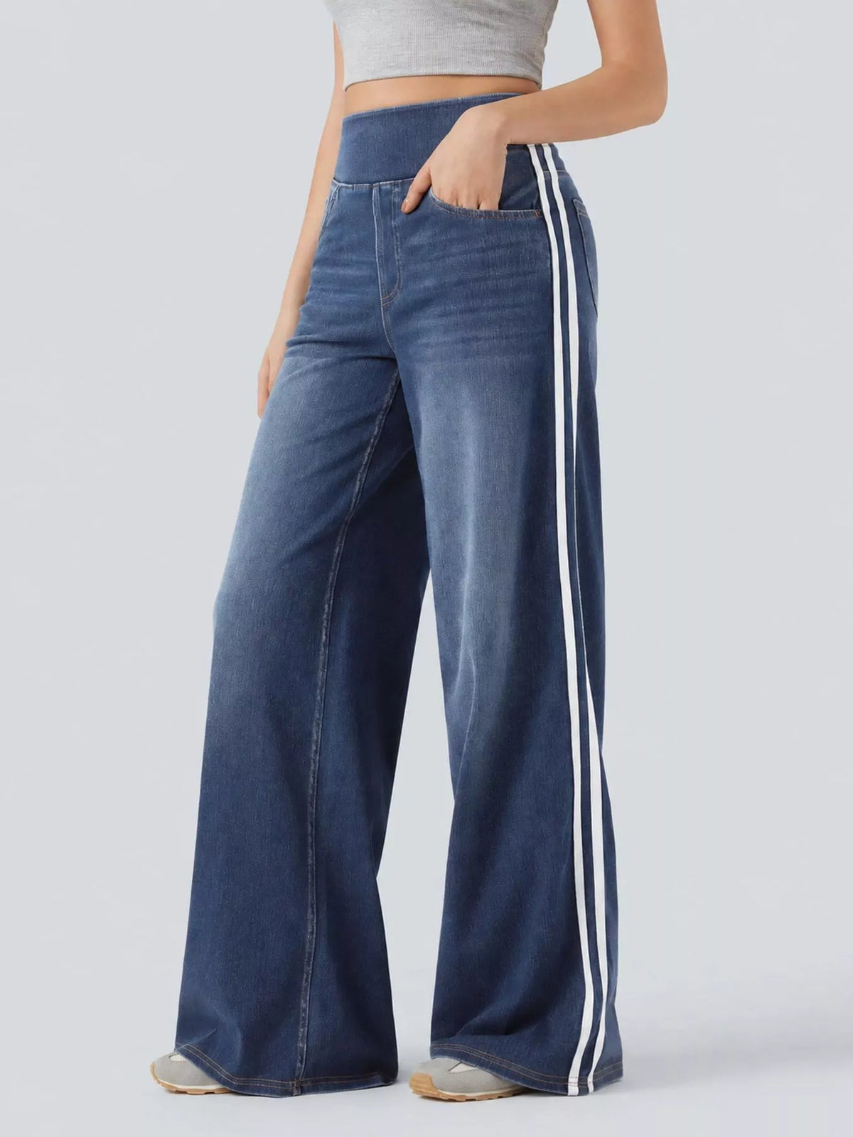 Wide-Leg Side-Stripe Jeans in dark blue