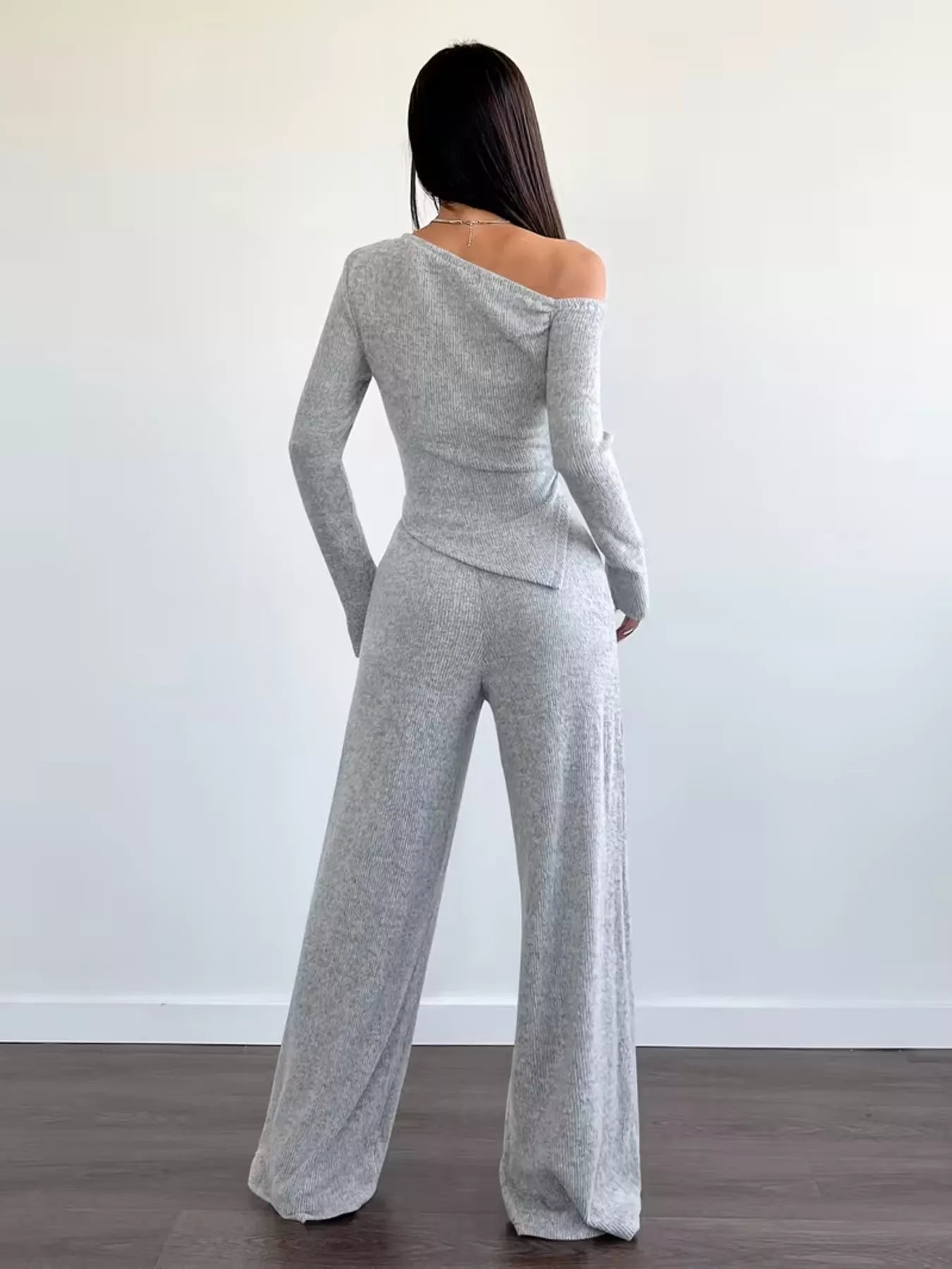 Women's clothing set – product view 9
