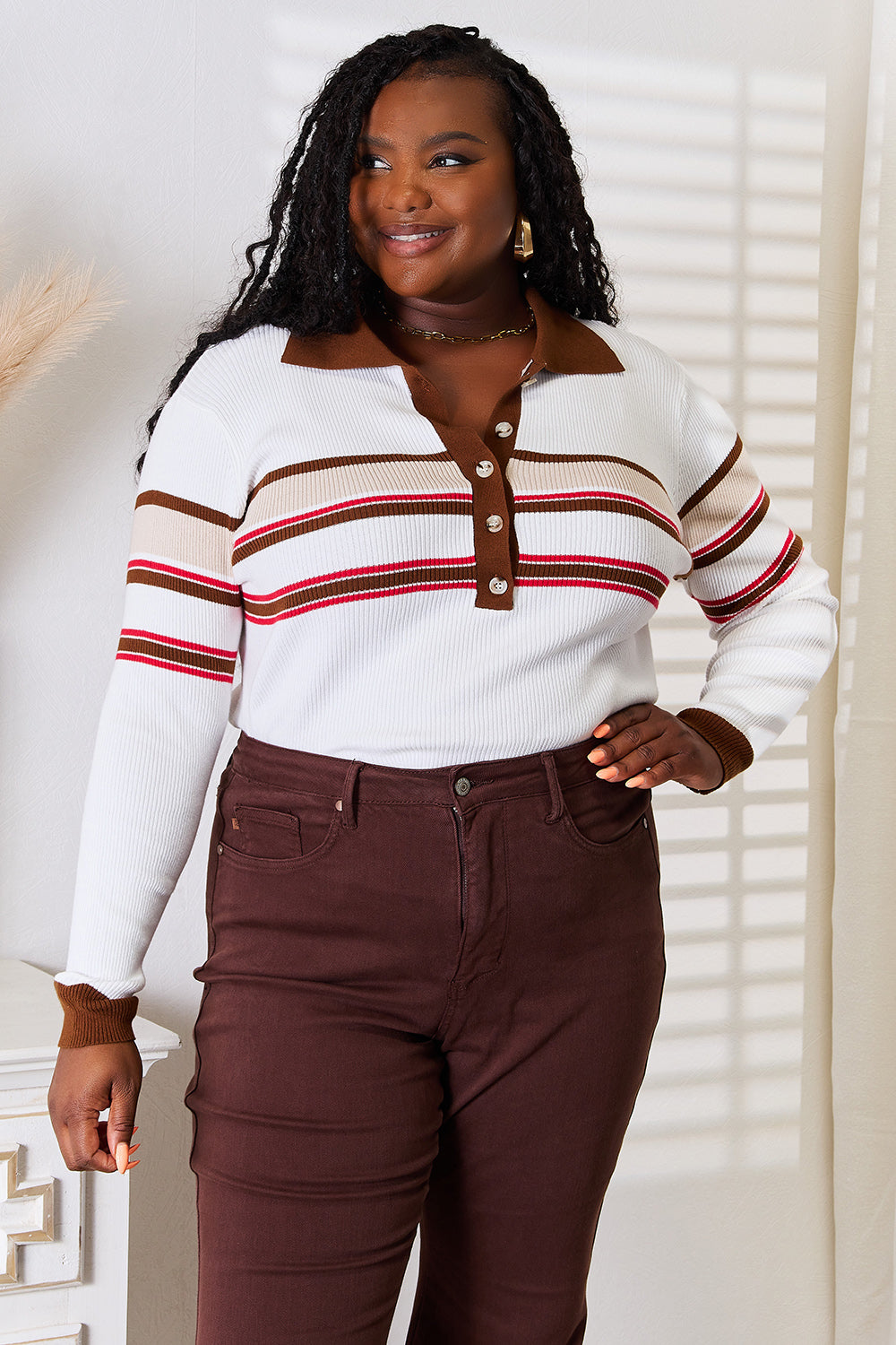 Women's apparel – product view 5