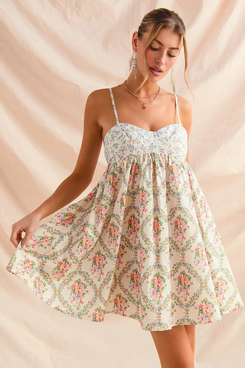 Women's apparel – product view 3