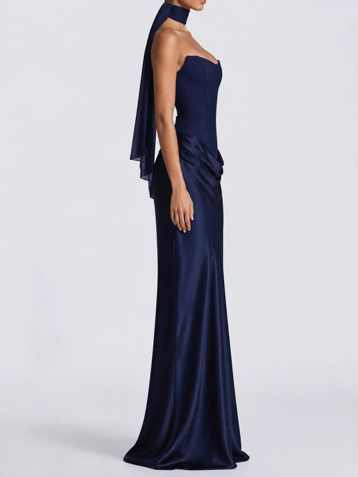 Sweetheart neck strapless maxi dress, side view