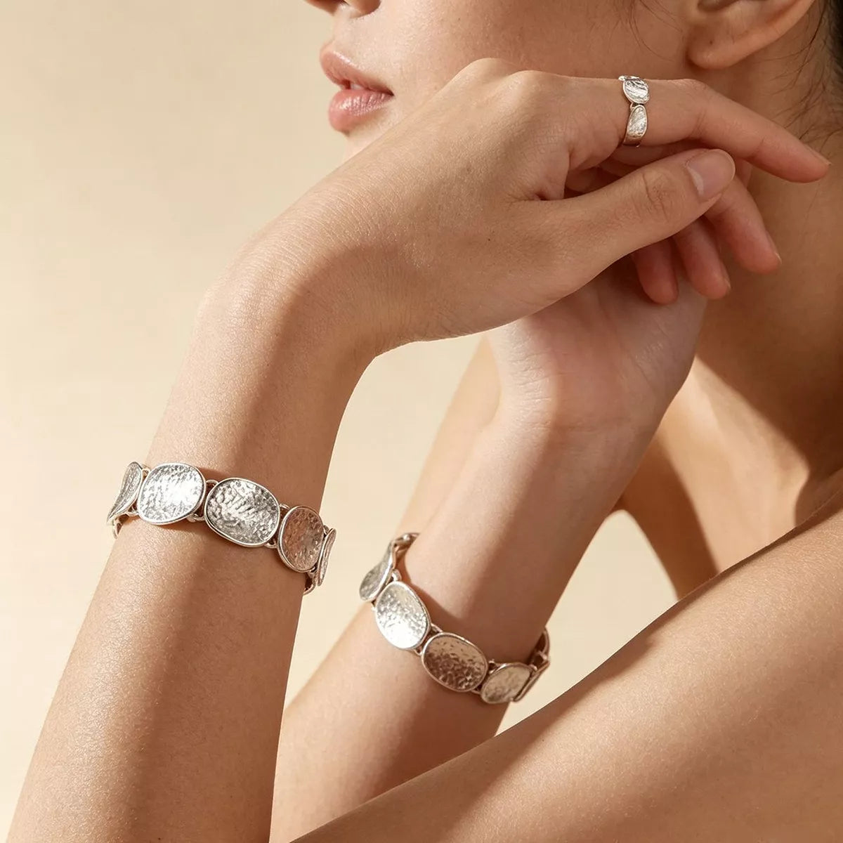 Silver textured silver-plated chain bracelet