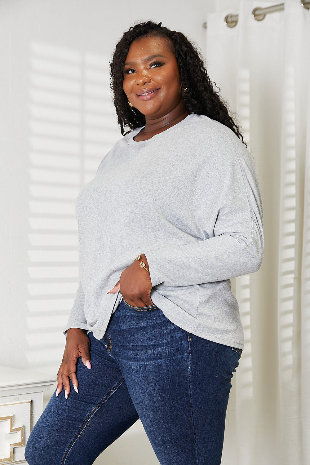 Women's apparel – product view 17