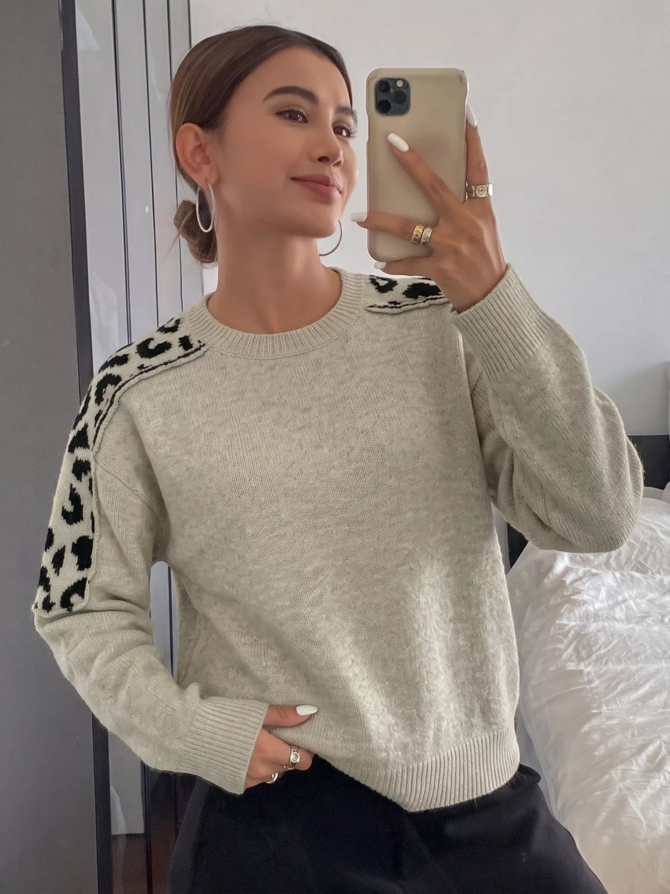 Trendsi Leopard Round Neck Sweater -